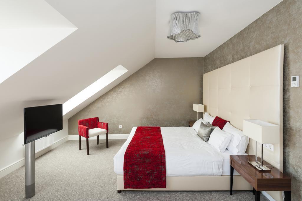 Adele Boutique Hotel 4*